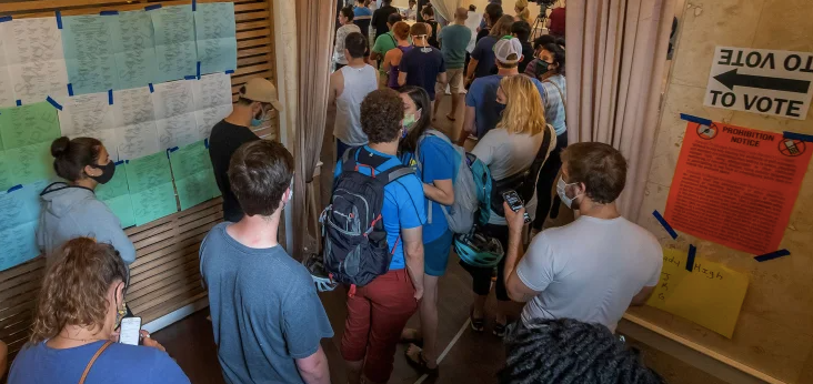 People Stand in Line to Vote at Georgia Poll 