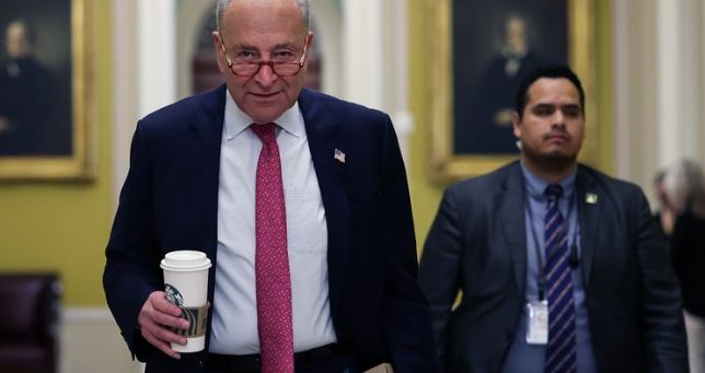 Lawmakers walk through White House