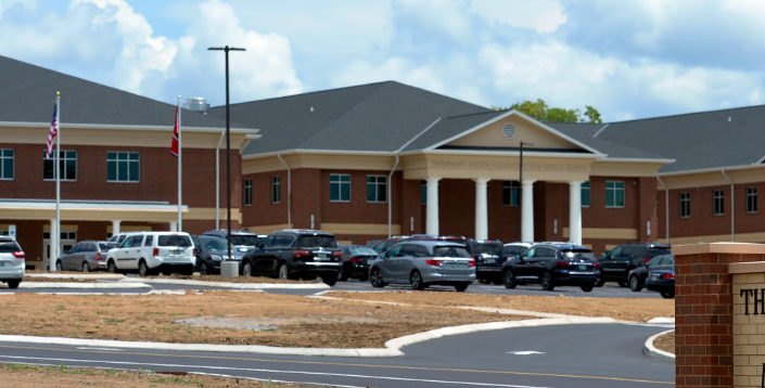 Picture of the front of the school 